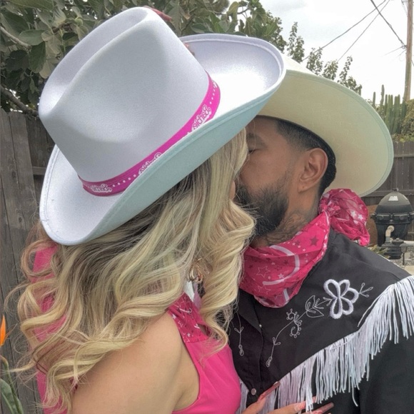 Barbie Glittery Silver Hat with Pink Band - Picture 6 of 8